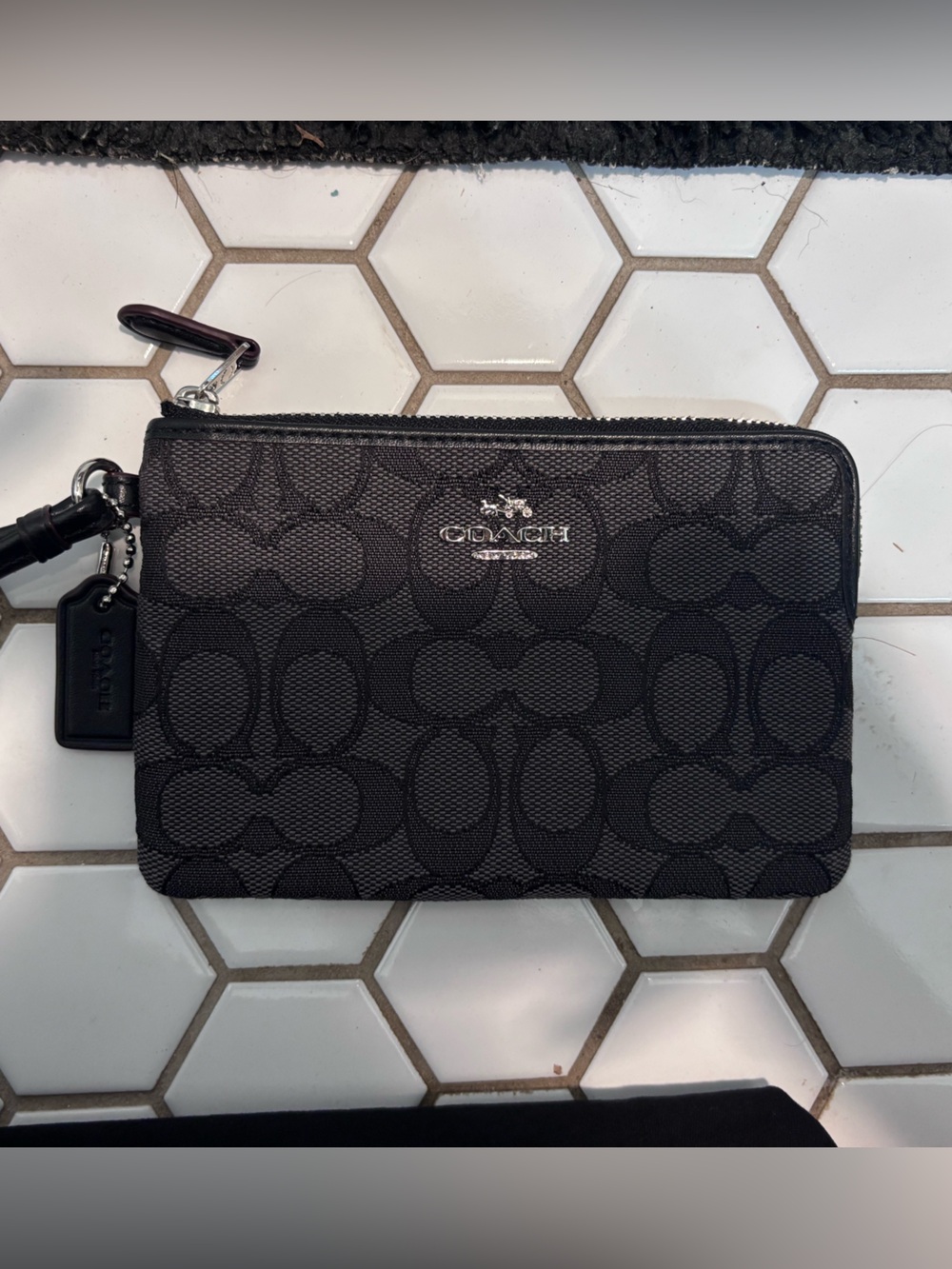 Coach Corner Zip Wristlet in Signature Denim (Black/Silver)